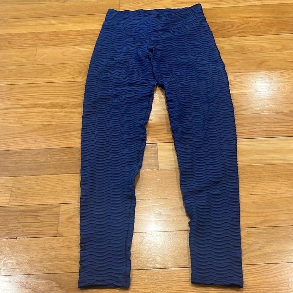 Booty by Brabants women textured blue legging size one size fits most .